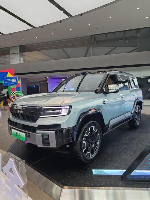 深圳光明区纳亿联企业管理咨询比亚迪方程豹硬派越野的爆款，英菲尼迪35周年与你共成长